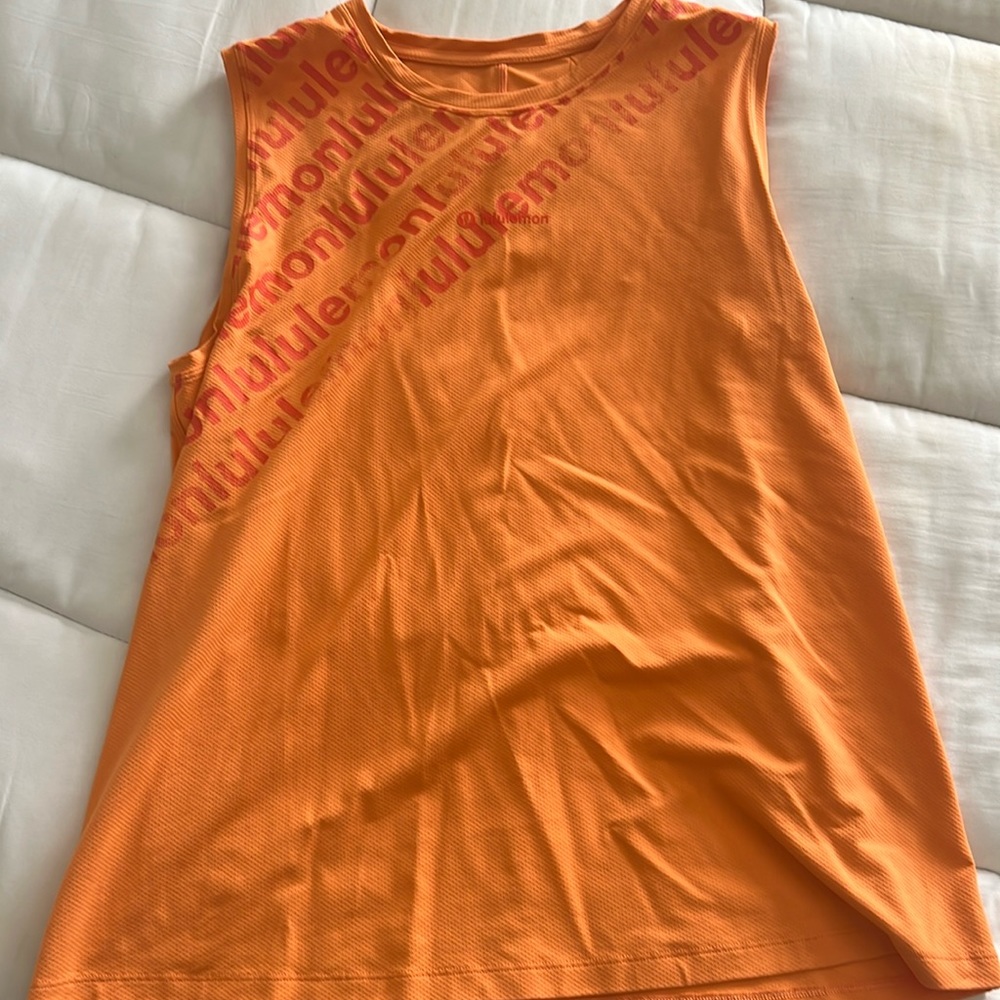 Lululemon tank